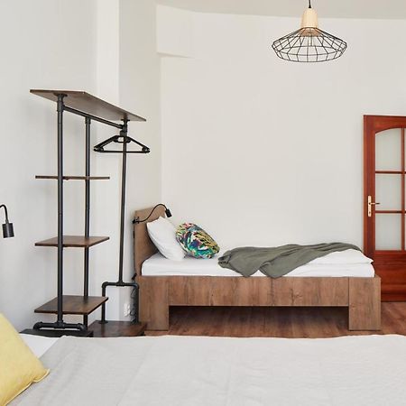 Prague Days - Spacious 3Bdr Apartment - Trendy Neighbourhood Eksteriør bilde