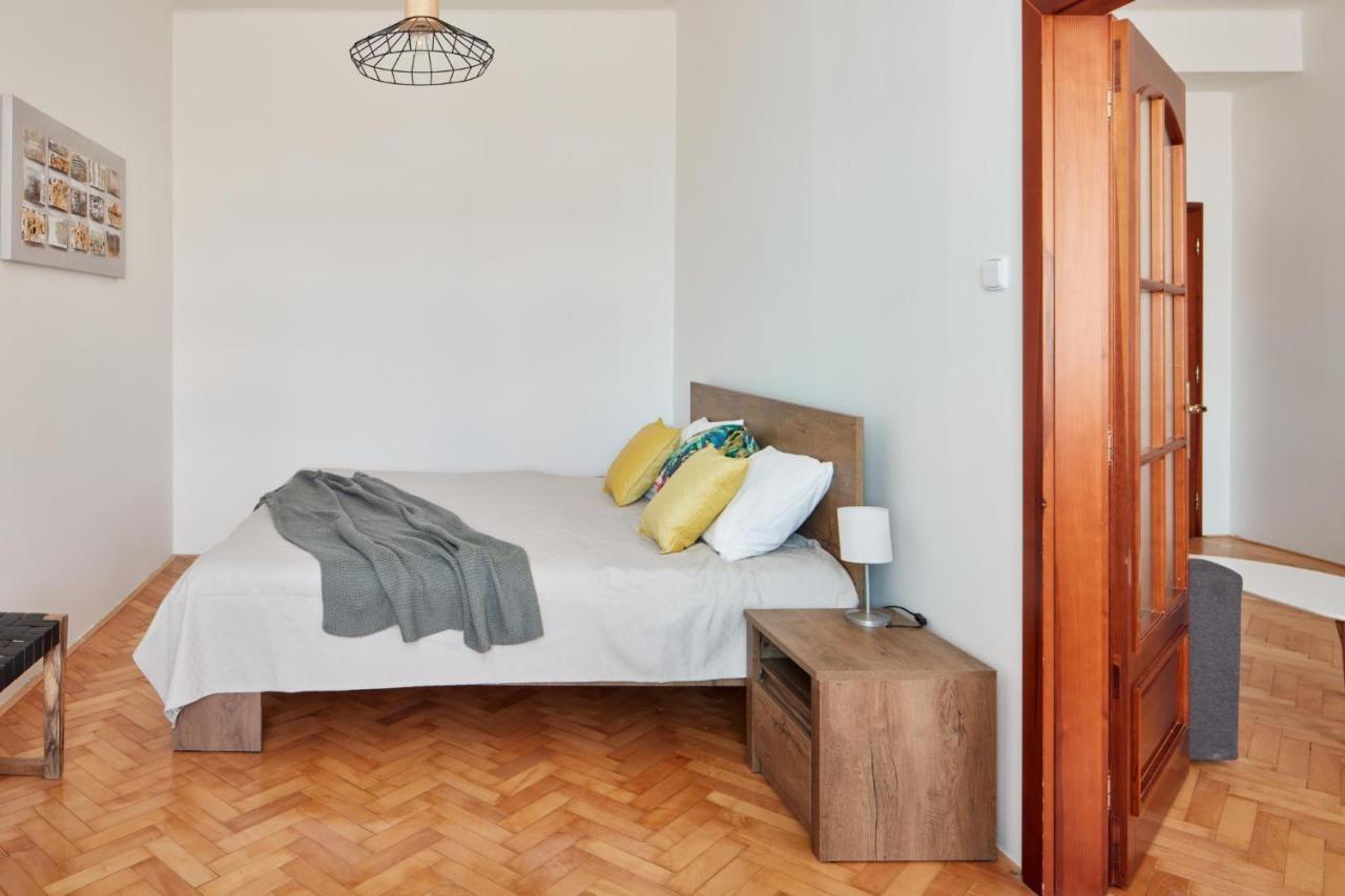 Prague Days - Spacious 3Bdr Apartment - Trendy Neighbourhood Eksteriør bilde